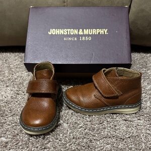 Johnston & Murphy Toddler Chukka Boots, Size 6C